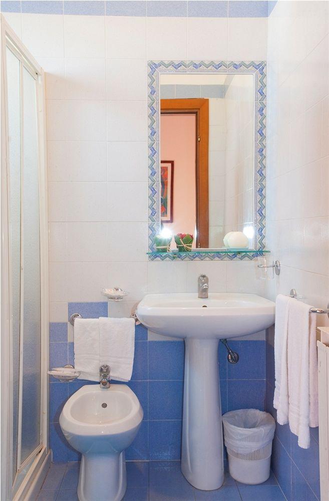 Residence Auriga Римини Екстериор снимка