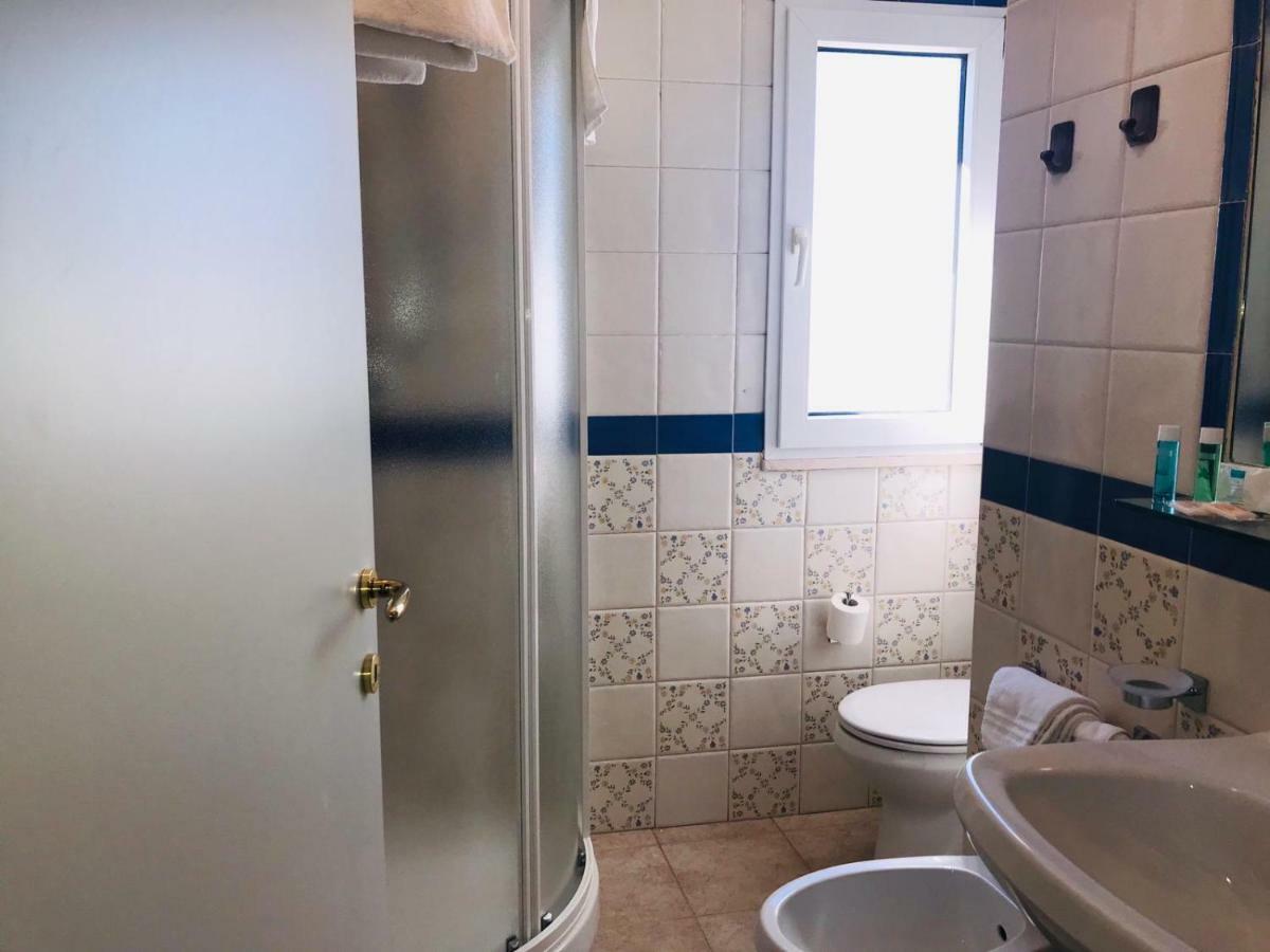Residence Auriga Римини Екстериор снимка